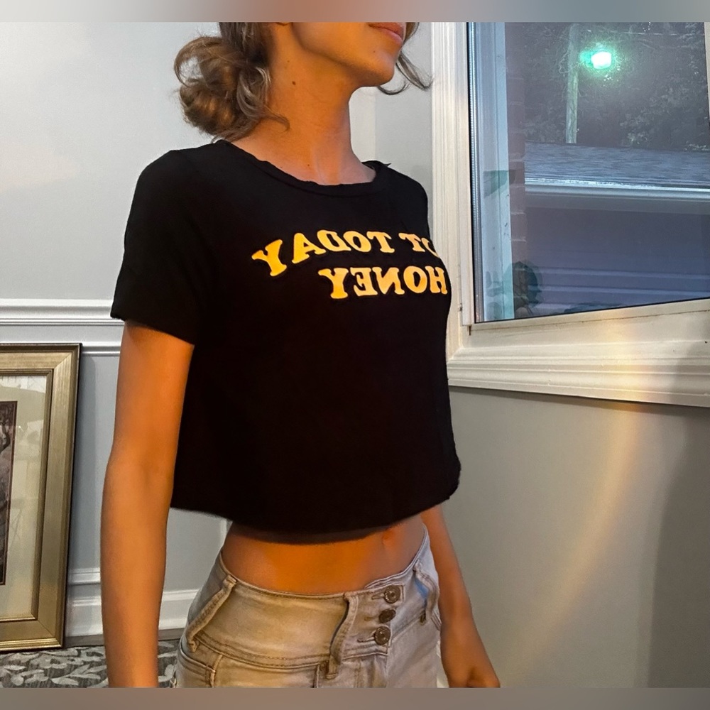 TRENDY CROP TOP